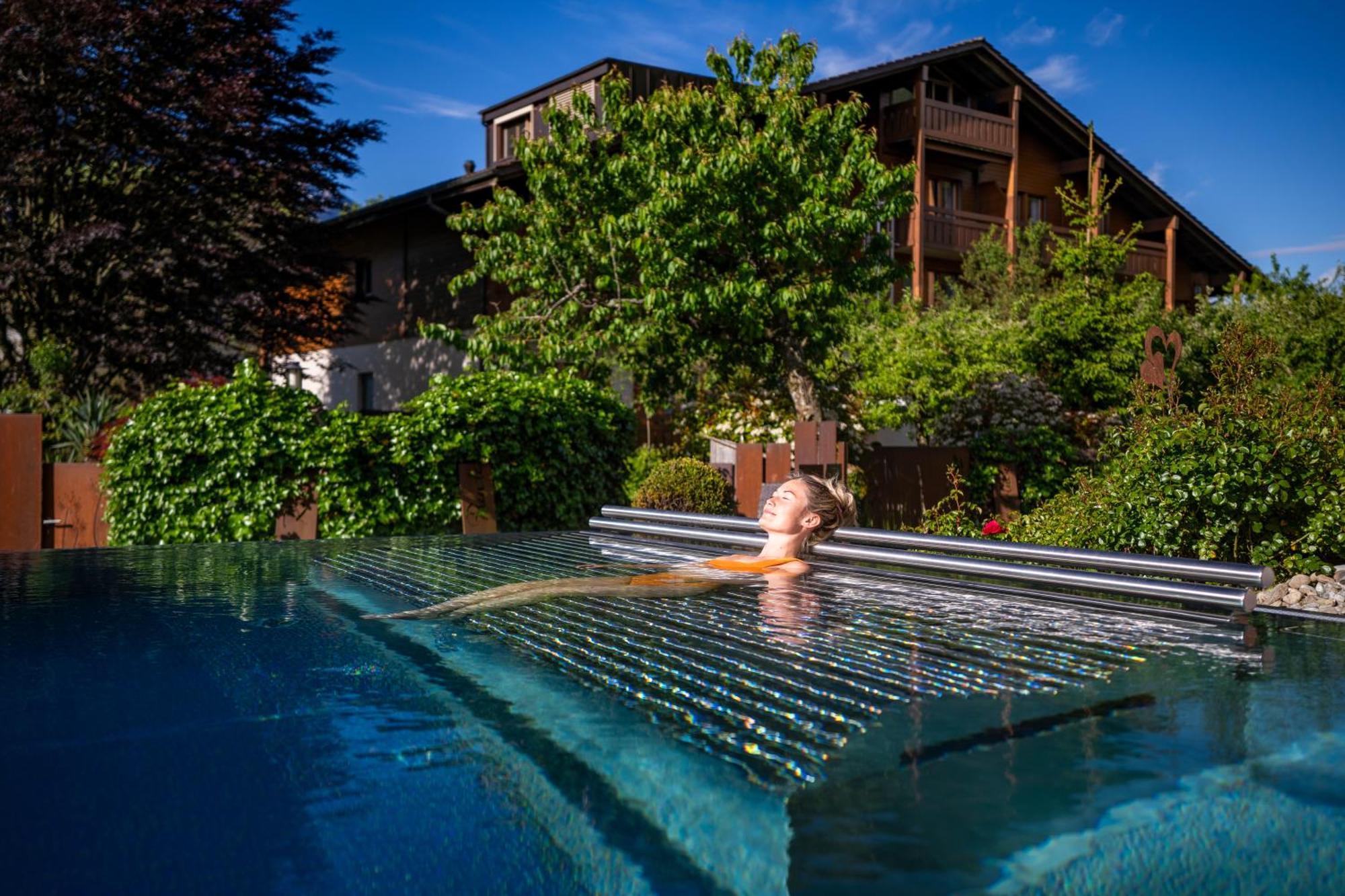 Salzano Hotel - Spa - Restaurant Unterseen エクステリア 写真