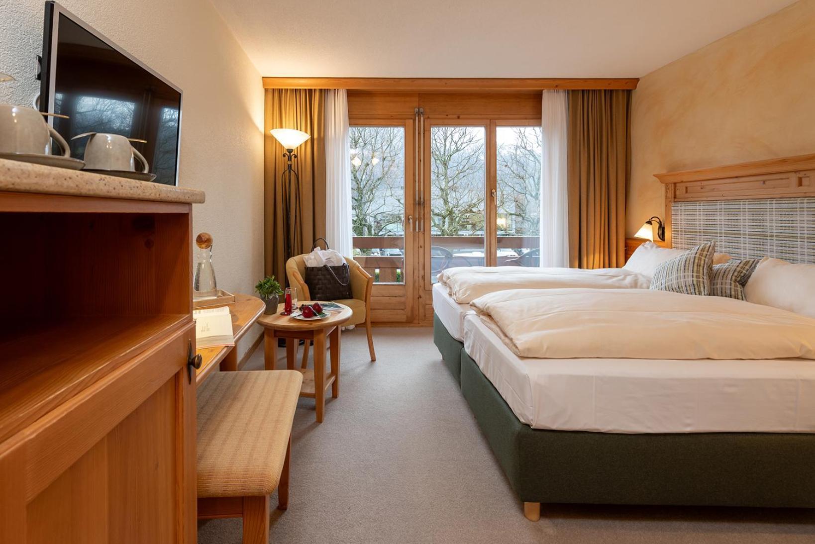 Salzano Hotel - Spa - Restaurant Unterseen エクステリア 写真