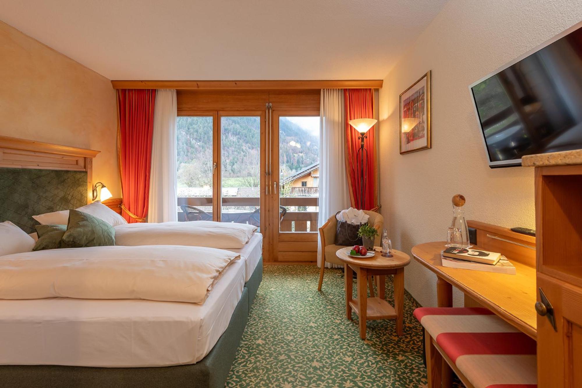 Salzano Hotel - Spa - Restaurant Unterseen エクステリア 写真